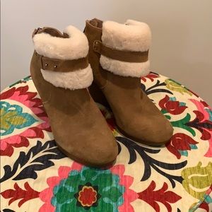 Super cute Ugg booties.